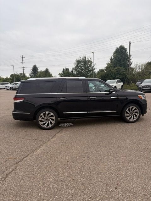 2022 Lincoln Navigator L Reserve