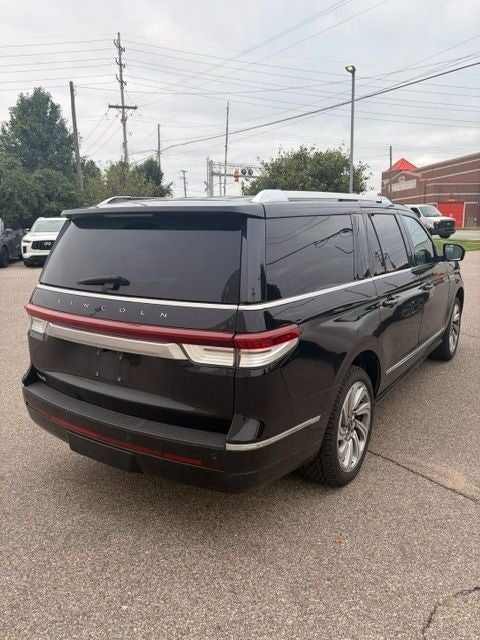 2022 Lincoln Navigator L Reserve