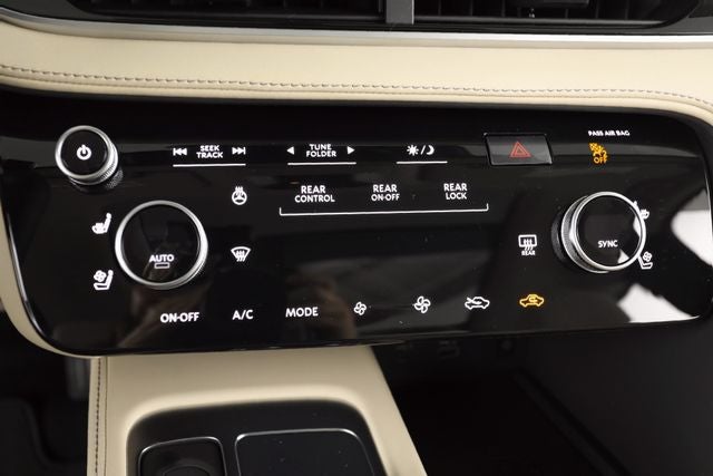 2025 INFINITI QX60 LUXE