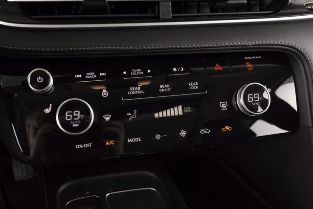 2023 INFINITI QX60 PURE