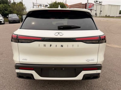 2024 INFINITI QX60 LUXE