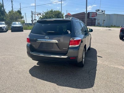 2013 Toyota Highlander SE