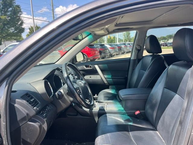 2013 Toyota Highlander SE