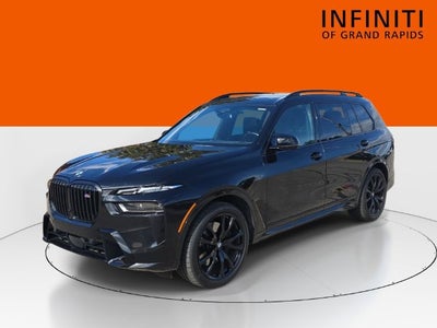 2025 BMW X7 M60i