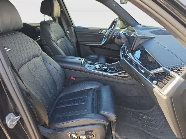 2025 BMW X7 M60i