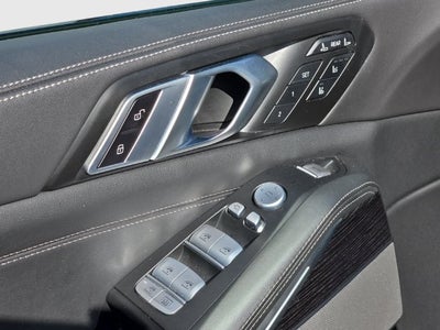2025 BMW X7 M60i
