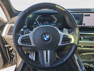 2025 BMW X7 M60i