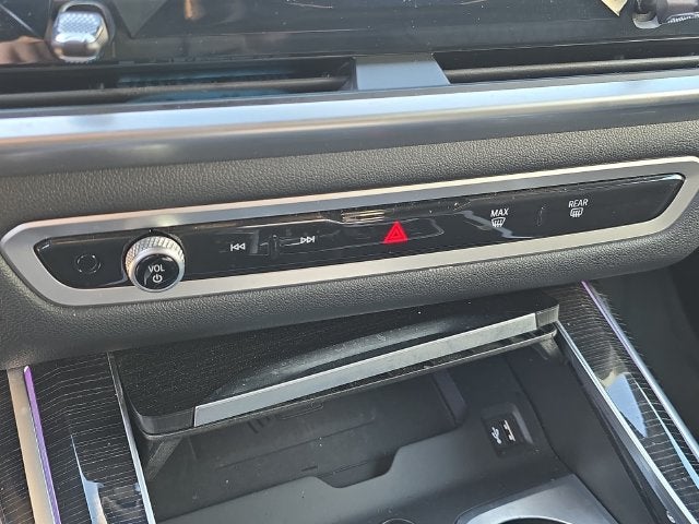 2025 BMW X7 M60i