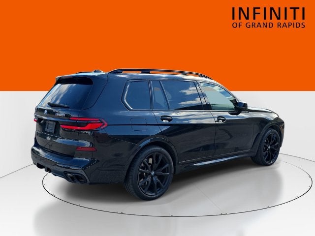2025 BMW X7 M60i