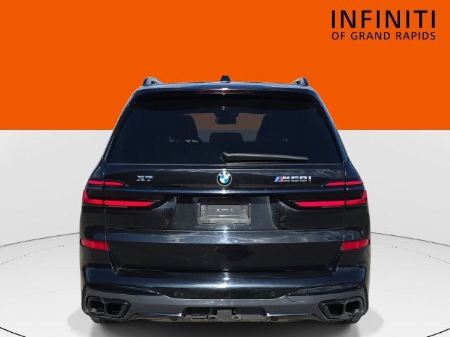 2025 BMW X7 M60i