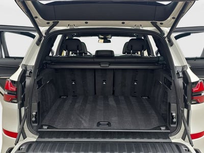 2025 BMW X5 M60i