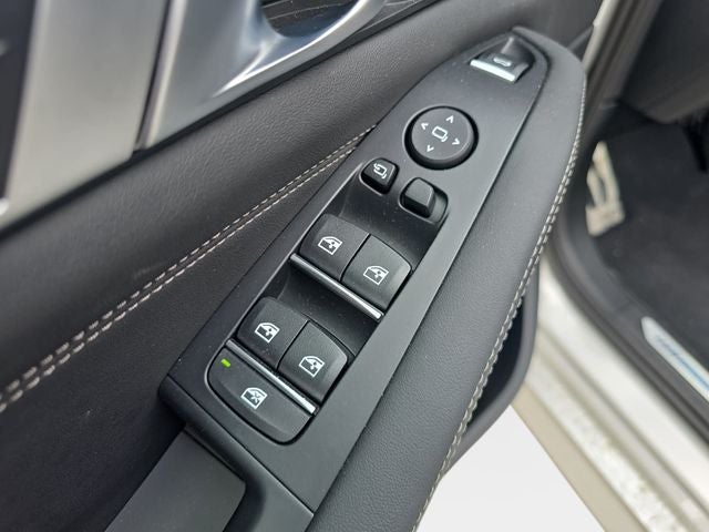 2025 BMW X5 M60i
