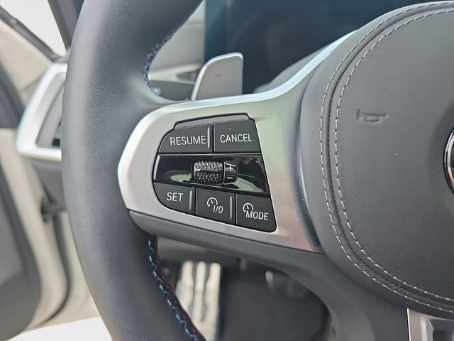 2025 BMW X5 M60i