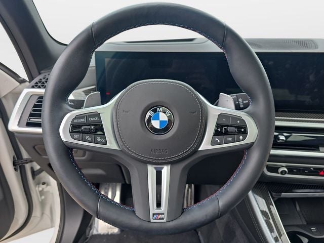 2025 BMW X5 M60i