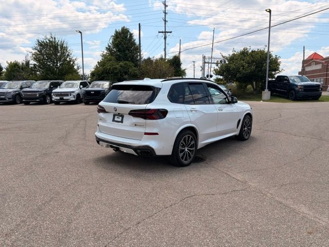 2025 BMW X5 M60i