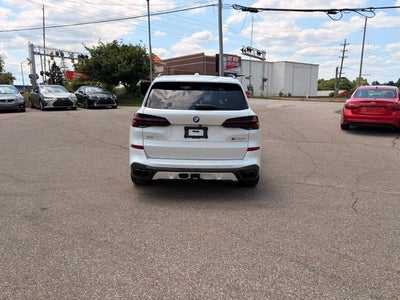 2025 BMW X5 M60i
