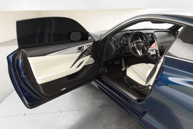 2017 INFINITI Q60 Red Sport 400