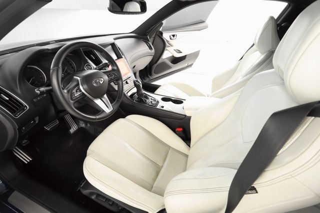 2017 INFINITI Q60 Red Sport 400