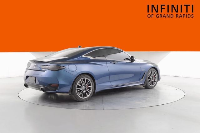 2017 INFINITI Q60 Red Sport 400