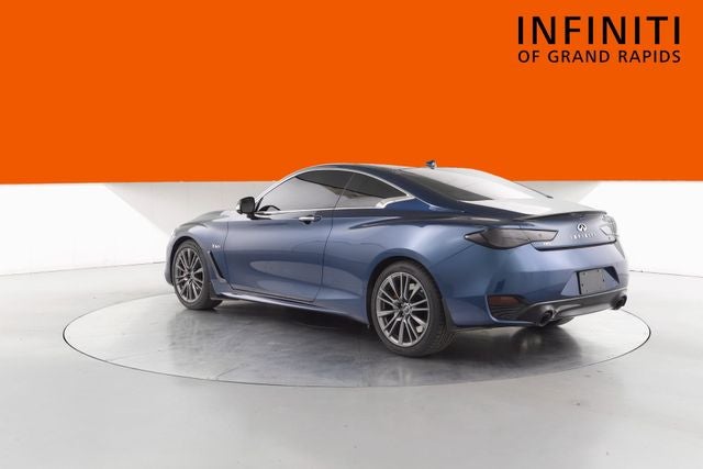 2017 INFINITI Q60 Red Sport 400