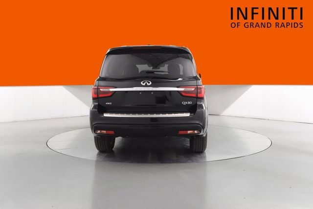 2022 INFINITI QX80 LUXE
