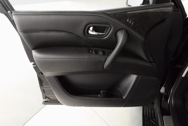 2022 INFINITI QX80 LUXE