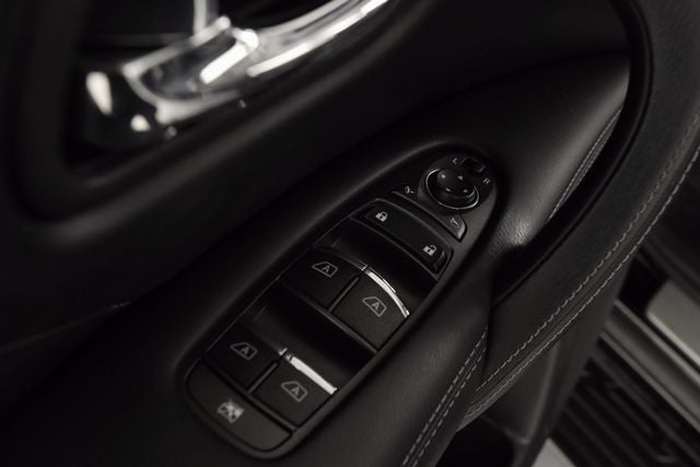 2022 INFINITI QX80 LUXE