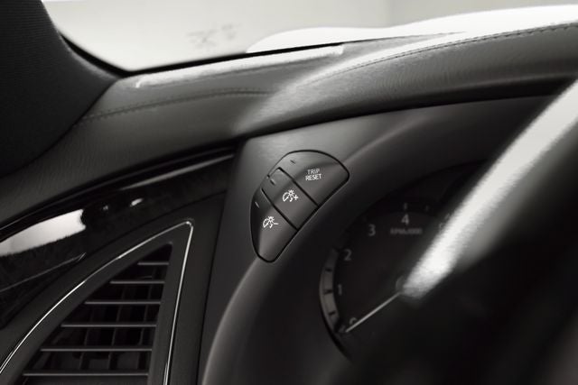2023 INFINITI QX80 Sensory