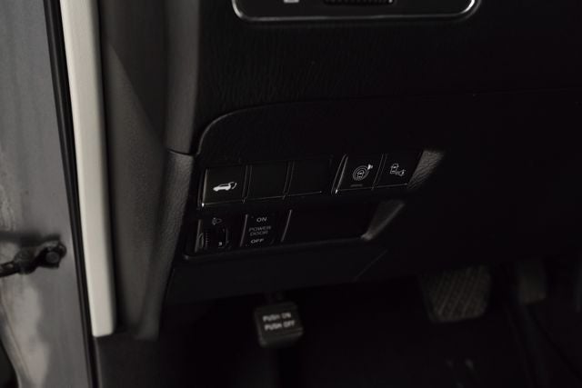 2016 INFINITI QX80 Base