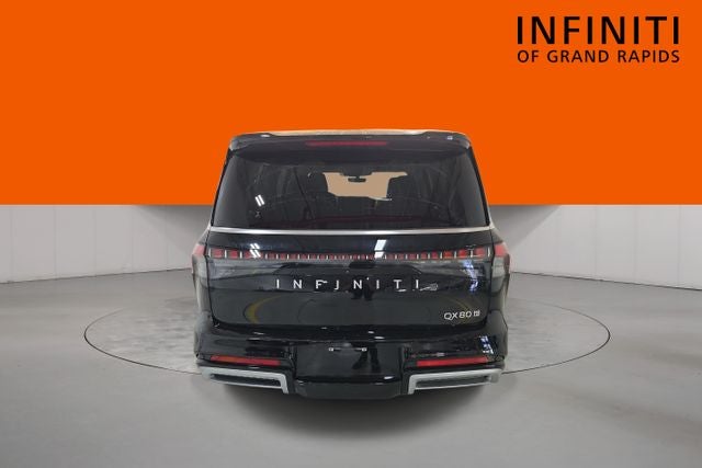 2025 INFINITI QX80 LUXE