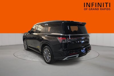 2025 INFINITI QX80 LUXE