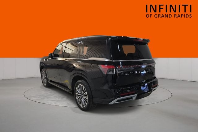 2025 INFINITI QX80 LUXE