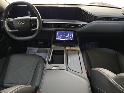2025 INFINITI QX80 LUXE