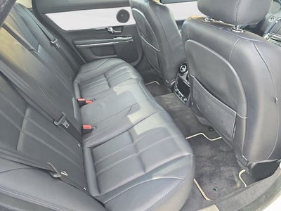 2013 Jaguar XJ Base