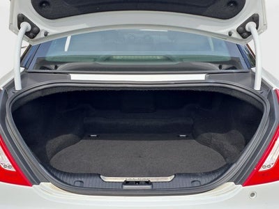 2013 Jaguar XJ Base