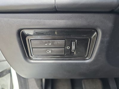 2013 Jaguar XJ Base