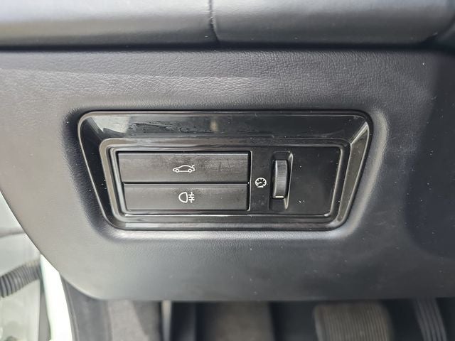 2013 Jaguar XJ Base