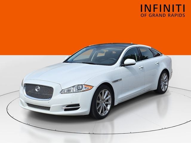 2013 Jaguar XJ Base