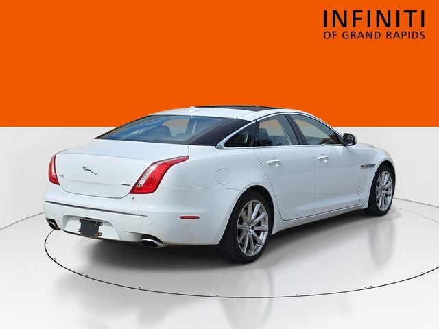 2013 Jaguar XJ Base