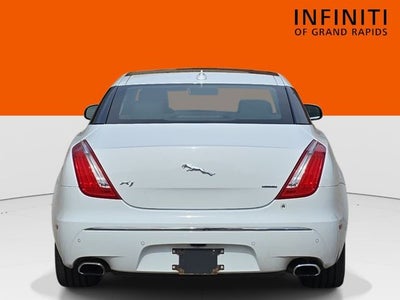 2013 Jaguar XJ Base