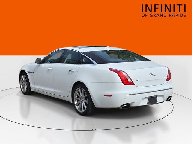 2013 Jaguar XJ Base