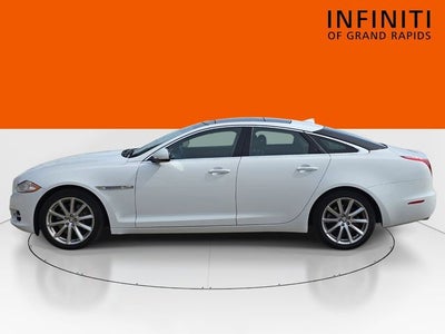 2013 Jaguar XJ Base