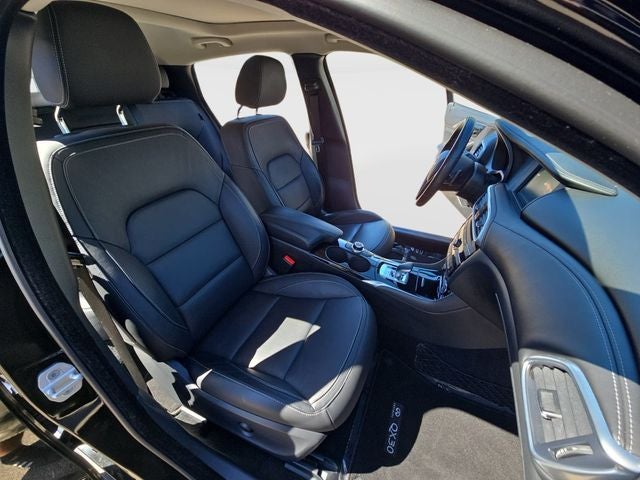 2018 INFINITI QX30 Premium