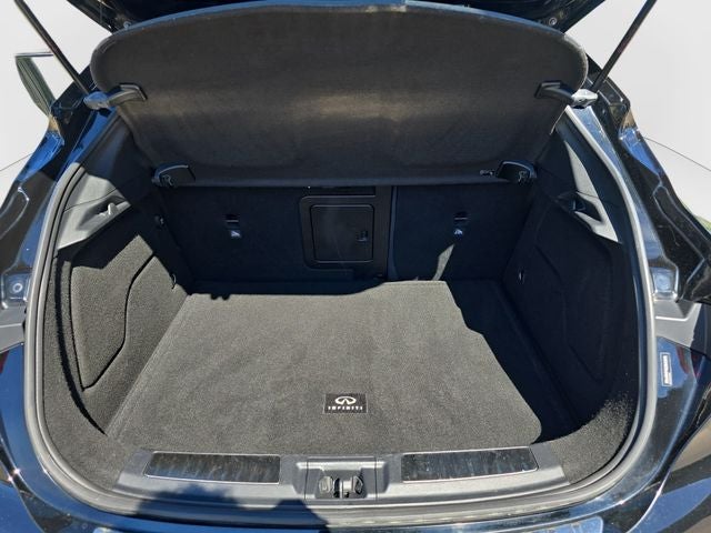 2018 INFINITI QX30 Premium