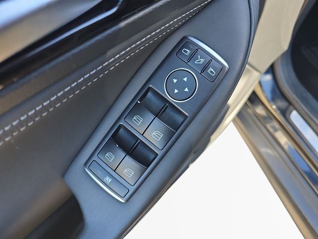 2018 INFINITI QX30 Premium