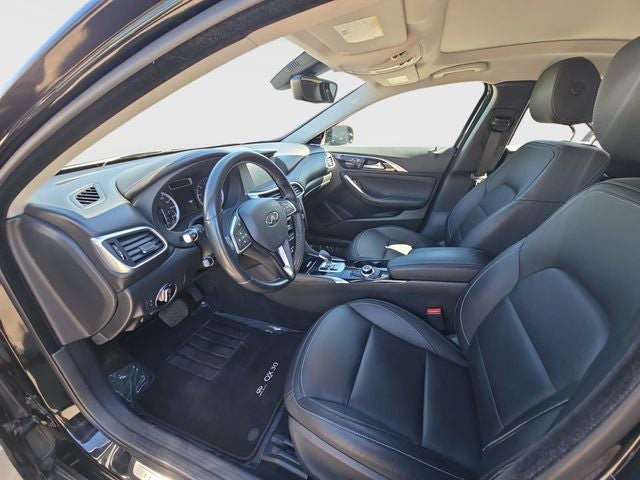 2018 INFINITI QX30 Premium