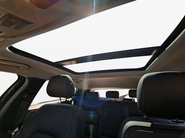 2018 INFINITI QX30 Premium