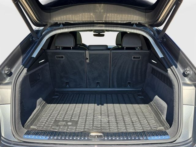 2020 Audi Q8 55 Premium Plus quattro