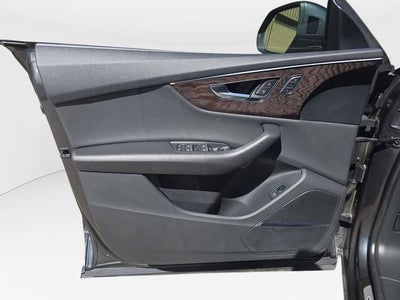 2020 Audi Q8 55 Premium Plus quattro