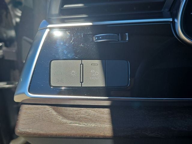 2020 Audi Q8 55 Premium Plus quattro